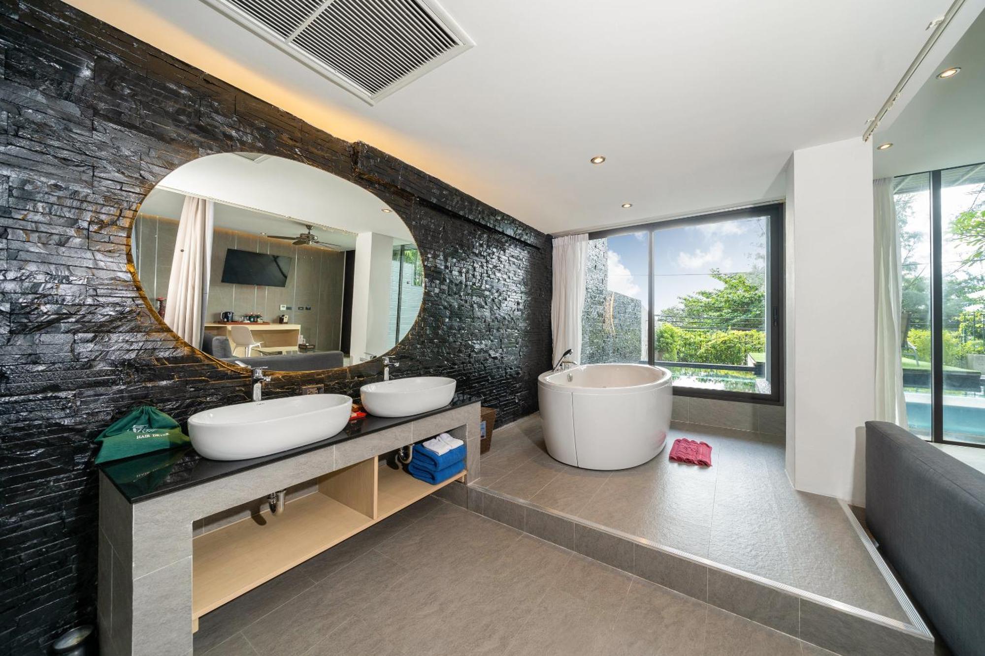 Indochine Resort And Villas - Sha Extra Plus Patong Εξωτερικό φωτογραφία Bathroom