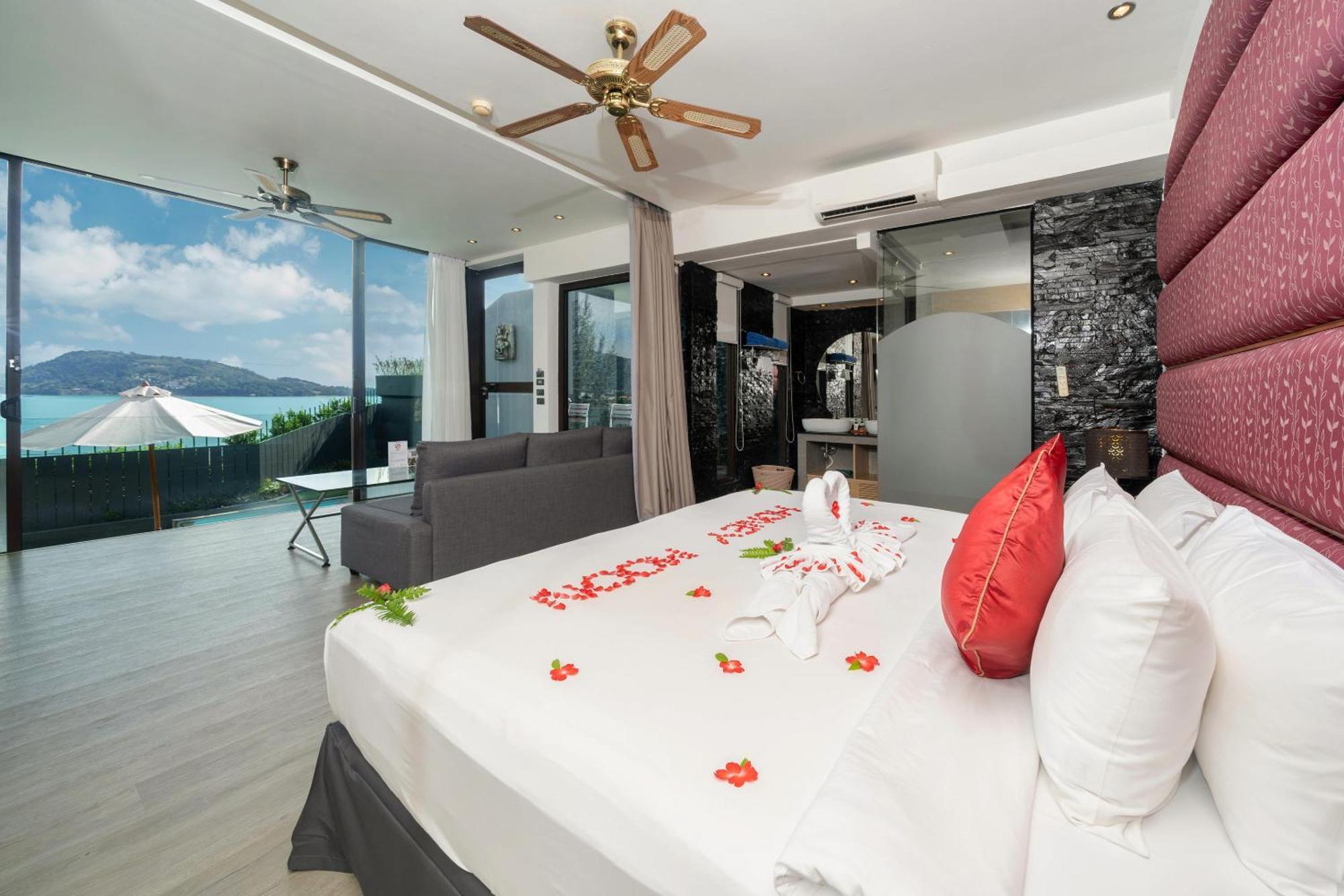 Indochine Resort And Villas - Sha Extra Plus Patong Εξωτερικό φωτογραφία A bedroom at the resort